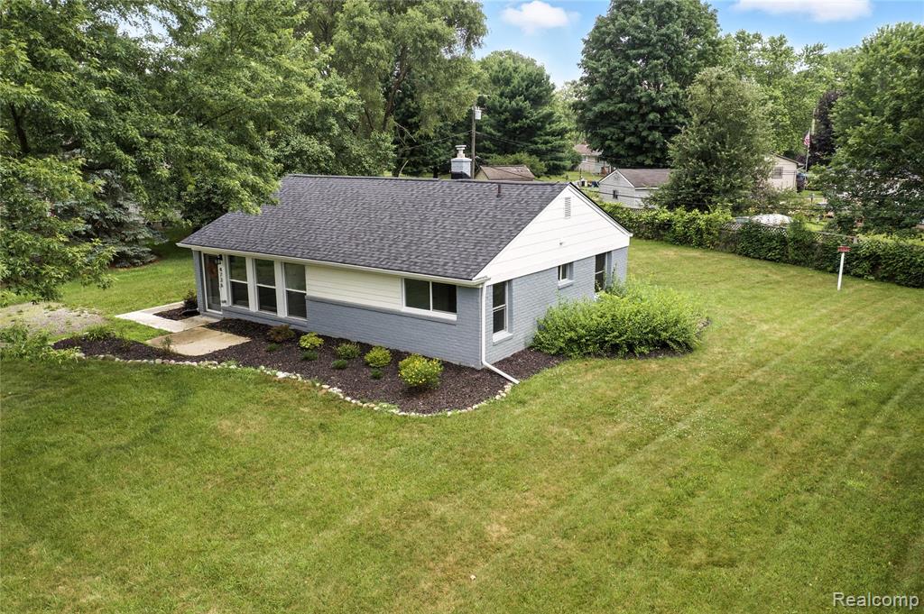 4736 Summerhill Drive, Clarkston, MI — Photo 33