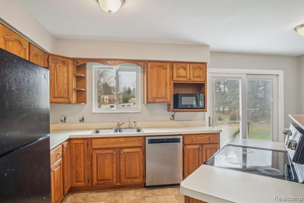 5236 PRATT Road, Lapeer, MI 48446 — Photo 10