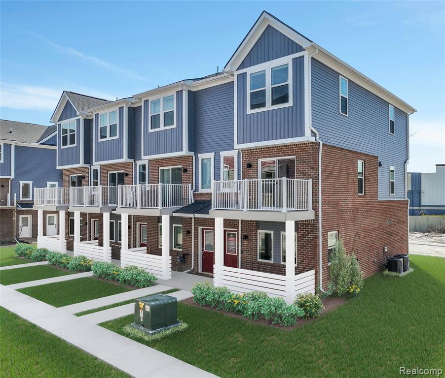 755 Canterbury Lane, Troy, MI 48085 — front exterior