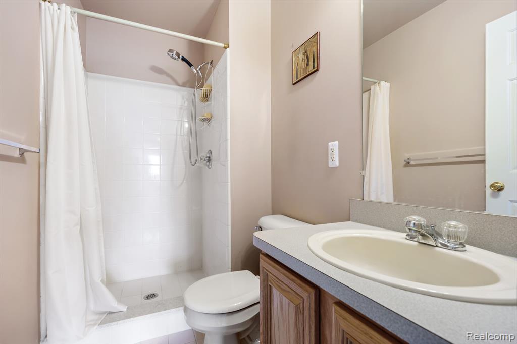 47540 Kelston Drive, Macomb, MI 48044 — Photo 27