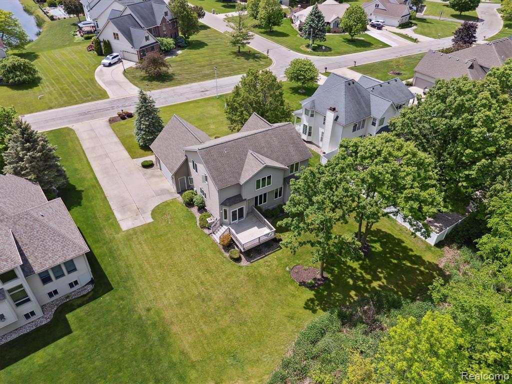 672 Morningside Drive, Grand Blanc, MI 48439 — Photo 49