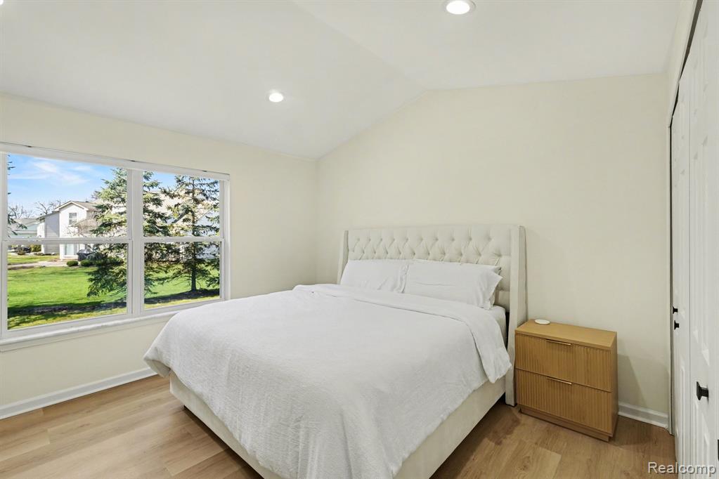 201 Whispering Hill, Commerce Twp, MI 48390 — Photo 13