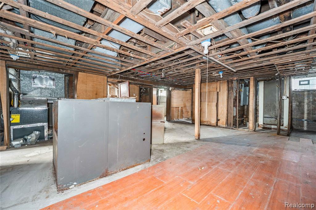 628 Taylor Street, Detroit, MI 48202 — Photo 29