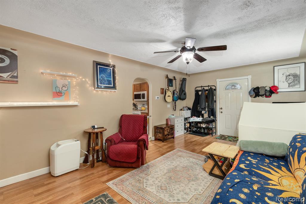 6092 Northrup Drive, Waterford, MI 48329 — Photo 8