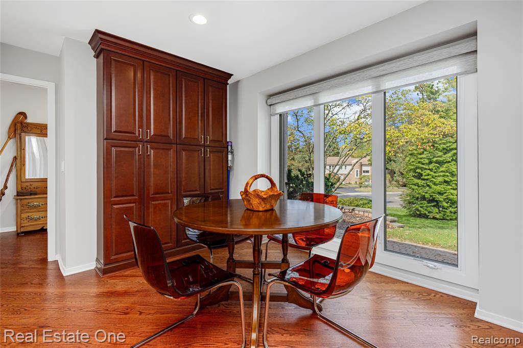 4261 Lakeridge Court, Bloomfield Hills, MI 48302 — Photo 28