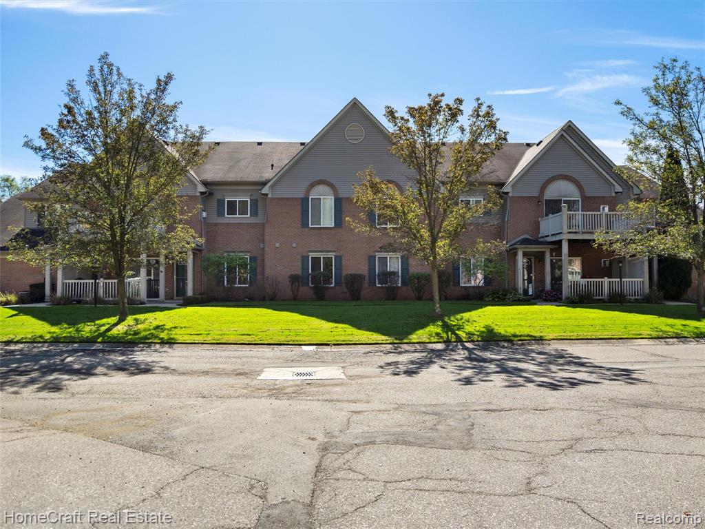 382 Marigold Circle, Westland, MI — front exterior