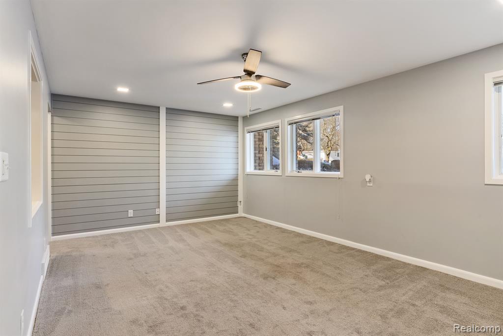 5965 W MICHIGAN Avenue, 16, Saginaw, MI 48638 — Photo 11