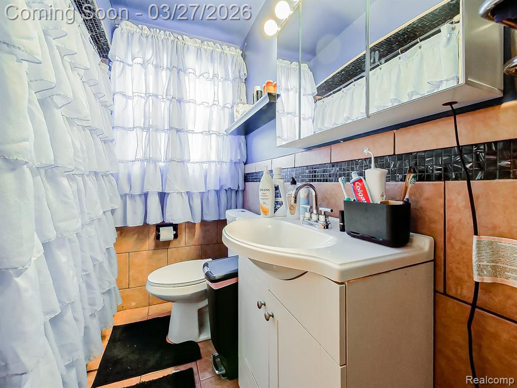 115 W Elza Avenue, Hazel Park, MI 48030 — Photo 10
