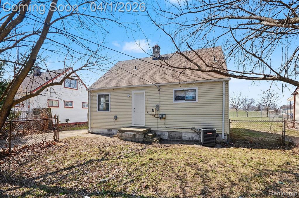 24834 Schroeder Avenue, Eastpointe, MI 48021 — Photo 21