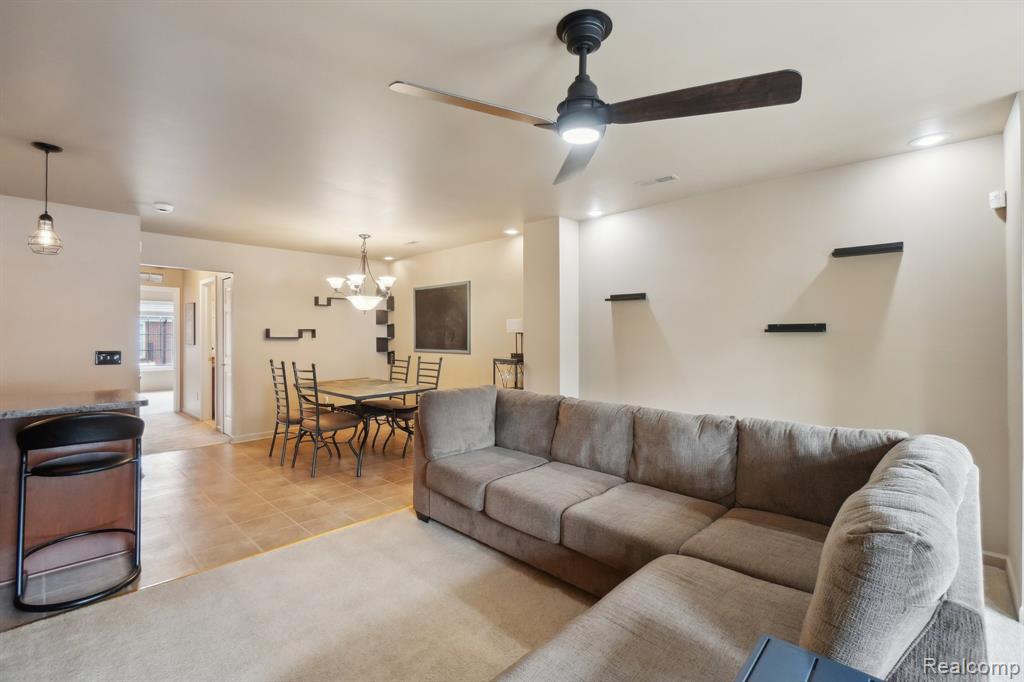 53128 E PROVIDENCE Drive, Shelby Twp, MI 48316 — Photo 5