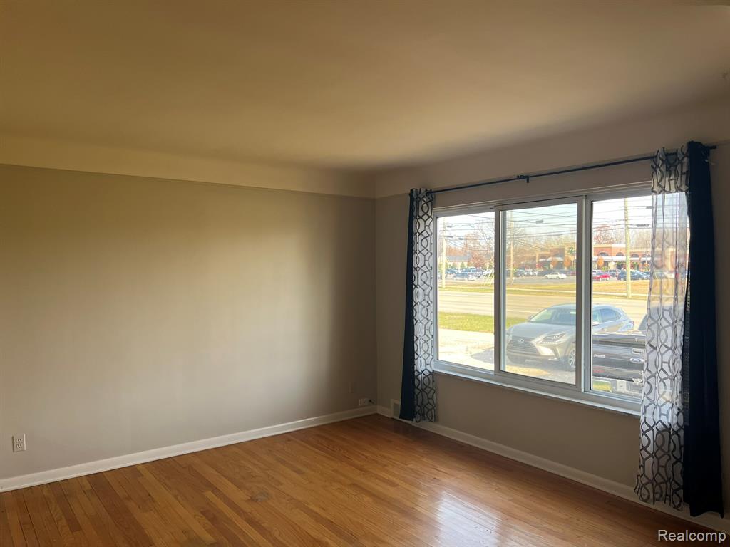49633 Hayes Road, Shelby Twp, MI 48315 — Photo 2