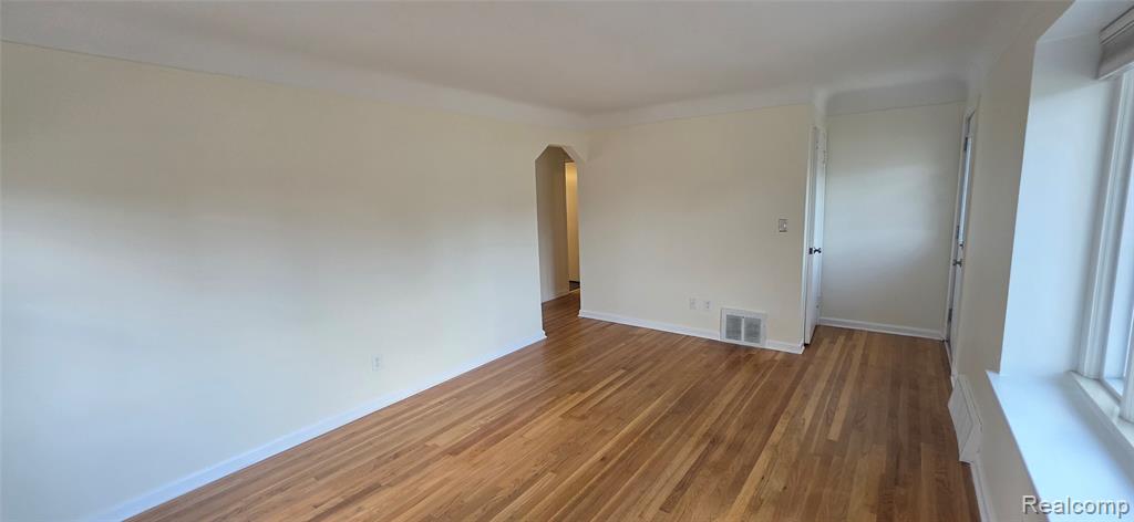 9623 Fairfield Street, Livonia, MI 48150 — Photo 7