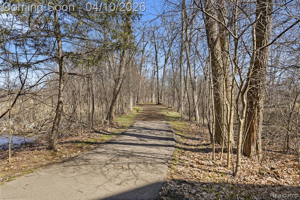 4964 Oak Hill Drive, Waterford, MI 48329 — Photo 25