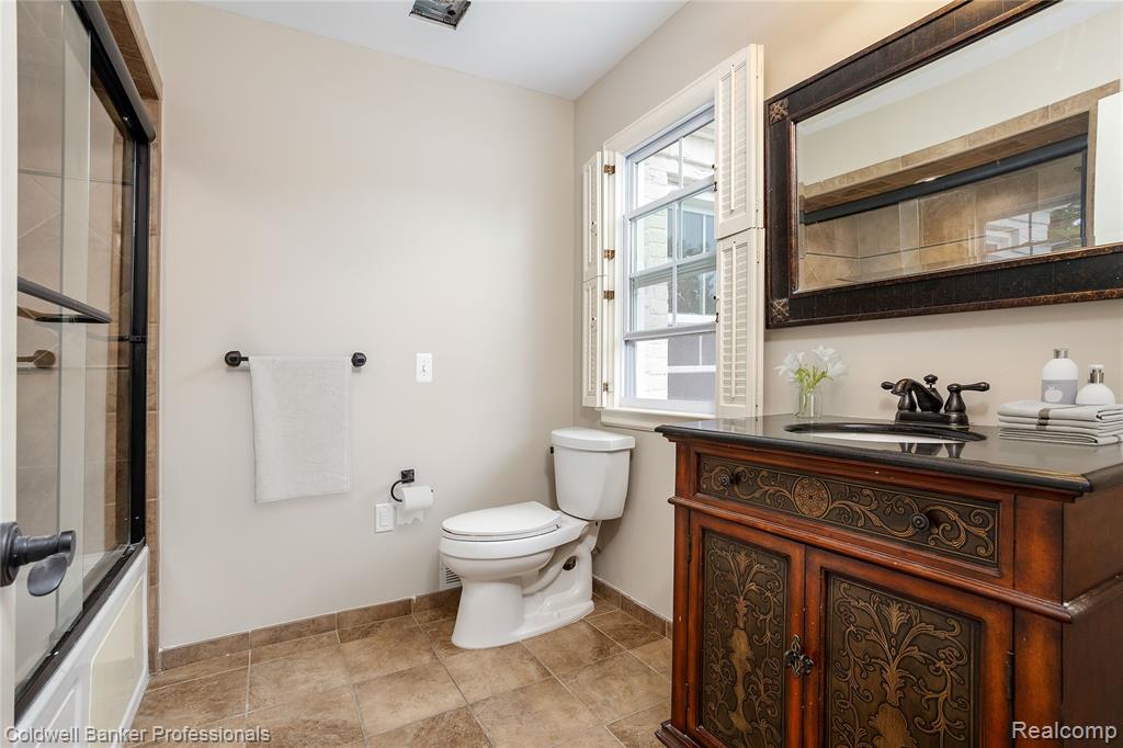 56 Oxford Road, Grosse Pointe Shores, MI 48236 — Photo 31