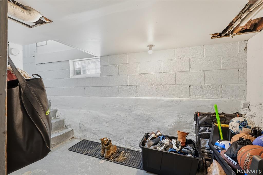 24248 Hayes Avenue, Eastpointe, MI 48021 — Photo 29