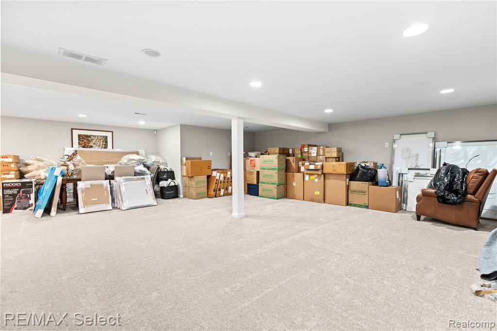 9059 Pine Valley Drive, Grand Blanc, MI 48439 — Photo 24