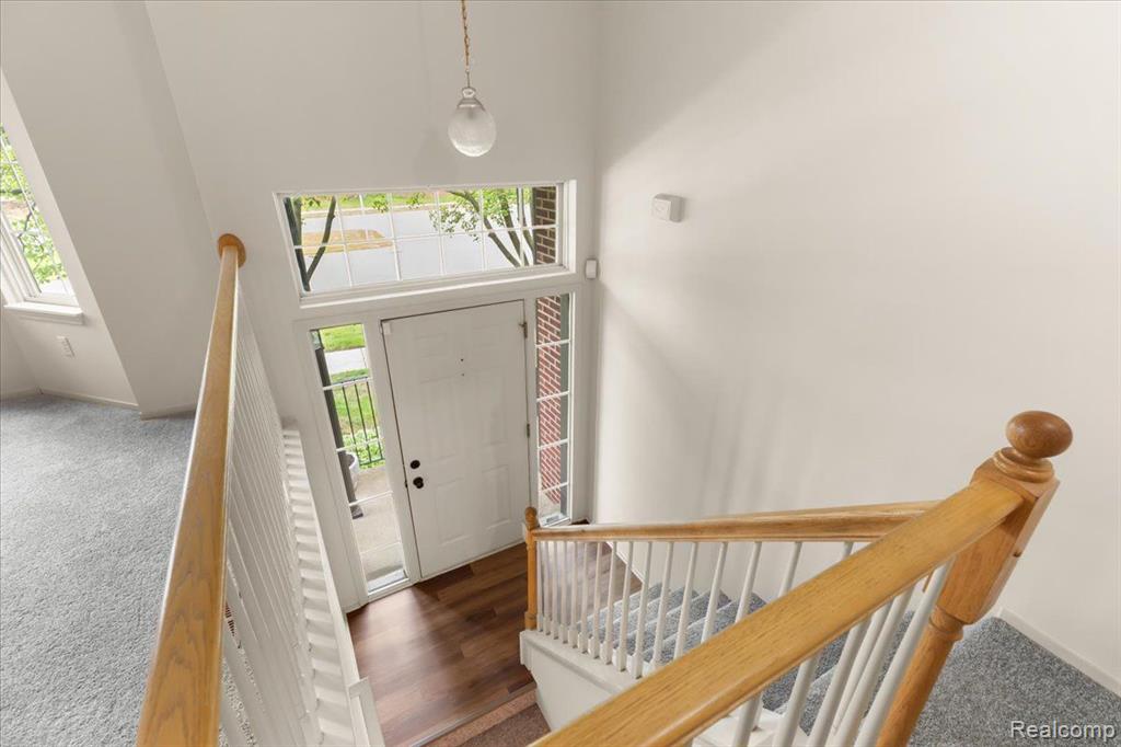 6680 CENTRAL CITY Parkway, Westland, MI — Photo 5