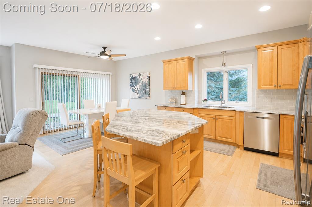 716 Bristol Lane, Orion, MI 48348 — Photo 21