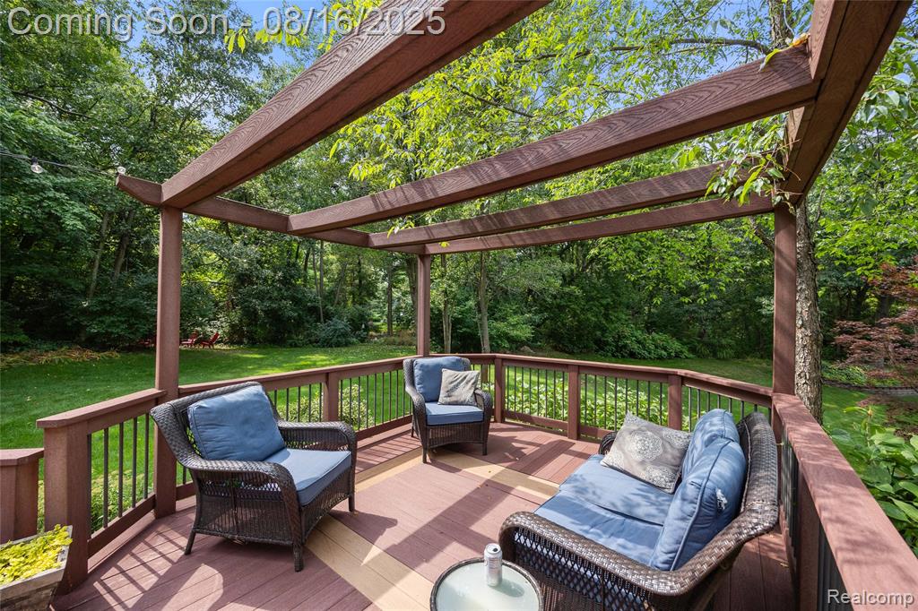 7085 Hickory Hollow Circle, Clarkston, MI 48348 — Photo 54