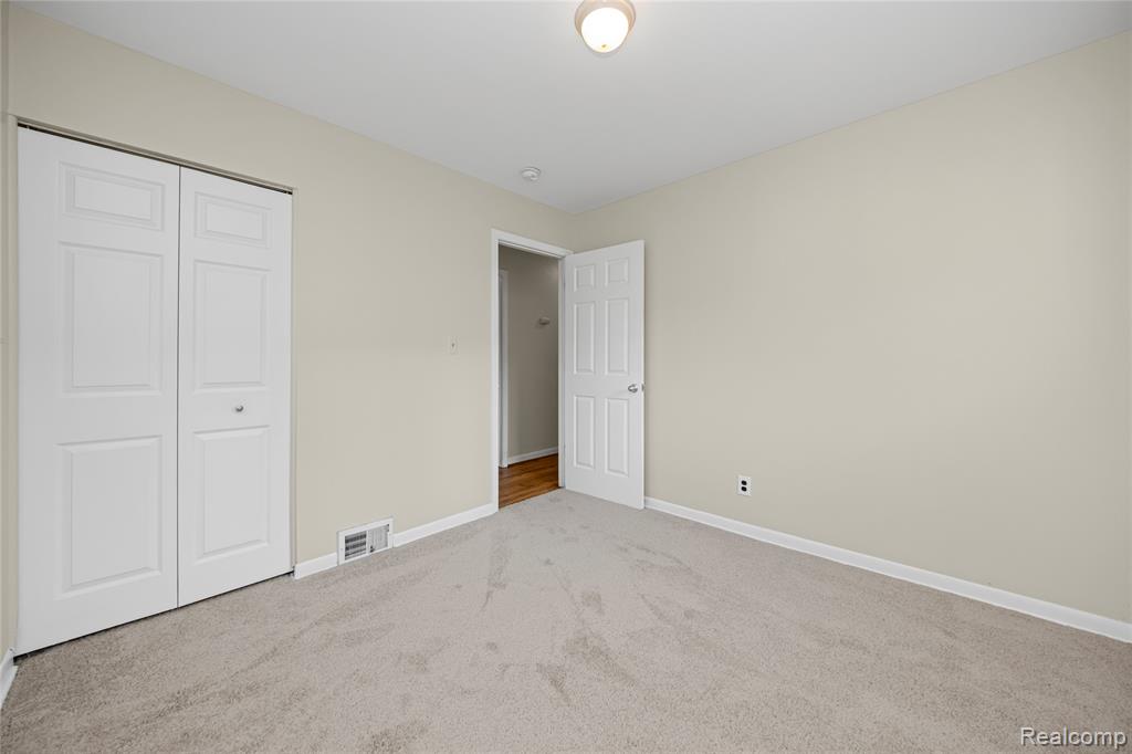8475 Farnum Avenue, Warren, MI 48093 — Photo 14