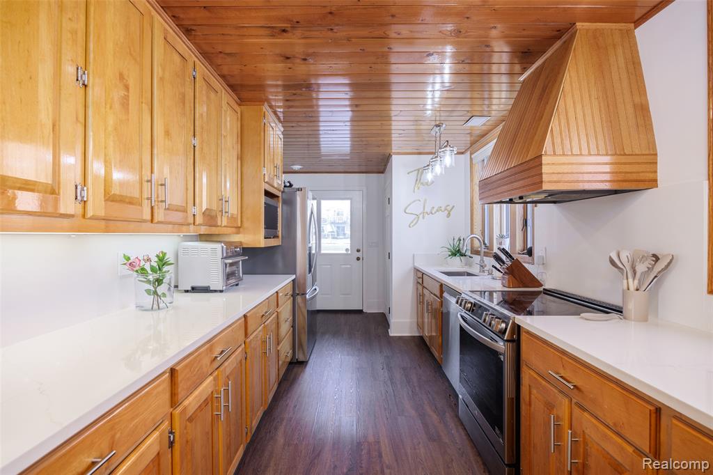 39401 Lakeshore Drive, Harrison Township, MI — Photo 20