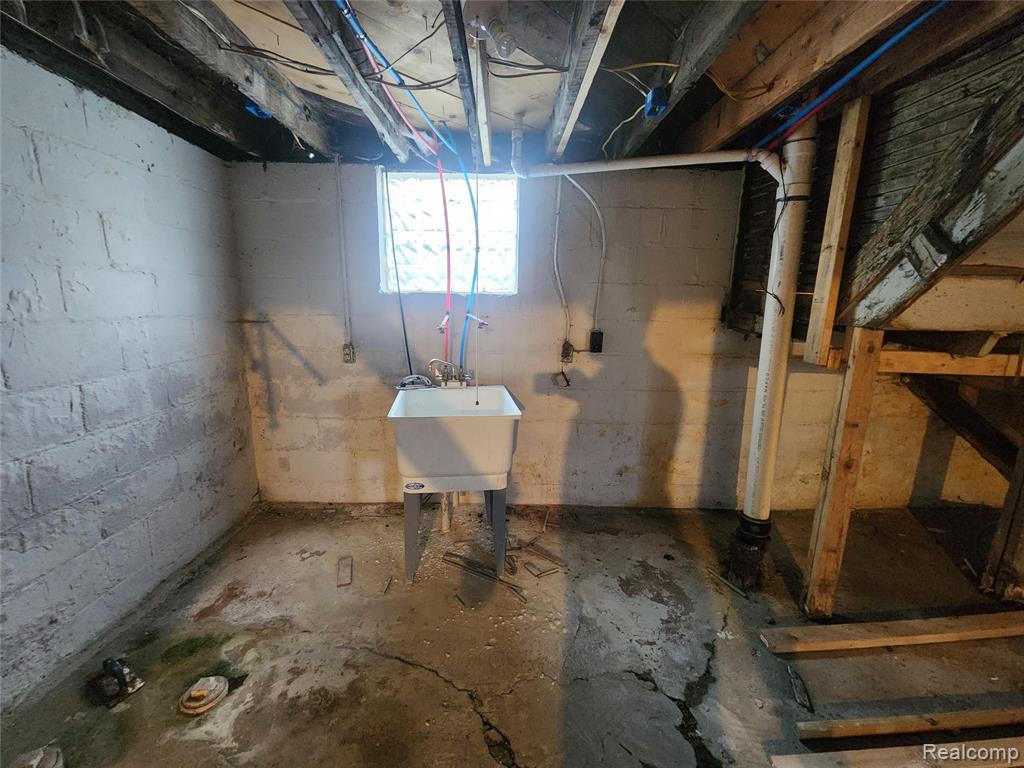 9982 Littlefield Street, Detroit, MI 48227 — Photo 40
