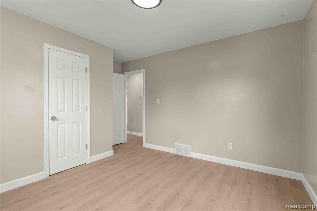 658 6th Street, Wyandotte, MI 48192 — Photo 16