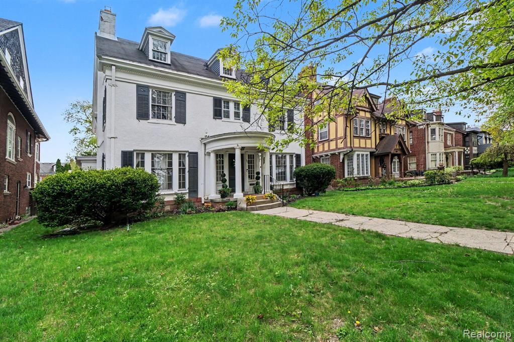 121 Longfellow Street, Detroit, MI 48202 — Photo 6