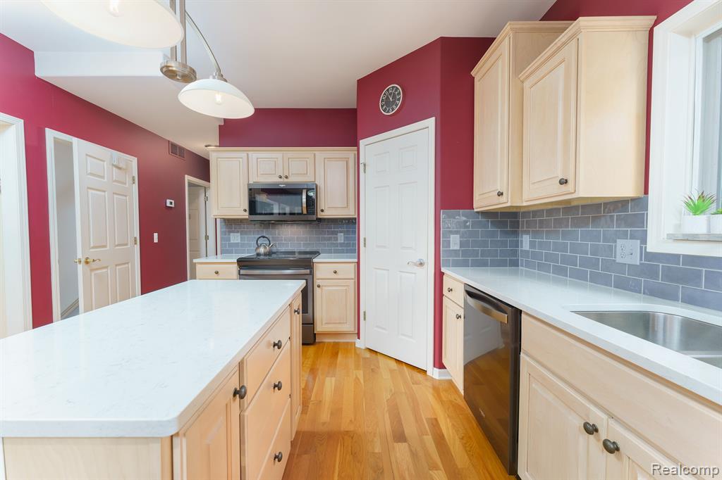 11660 BELL OAK Road, Webberville, MI 48892 — Photo 17