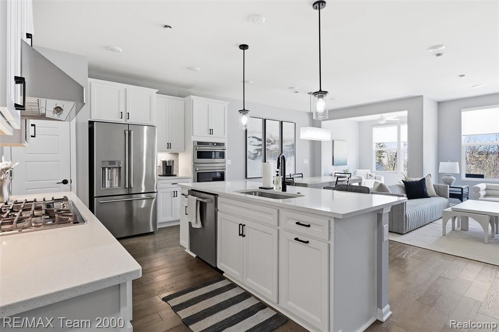 838 Addison Circle, Walled Lake, MI 48390 — Photo 4