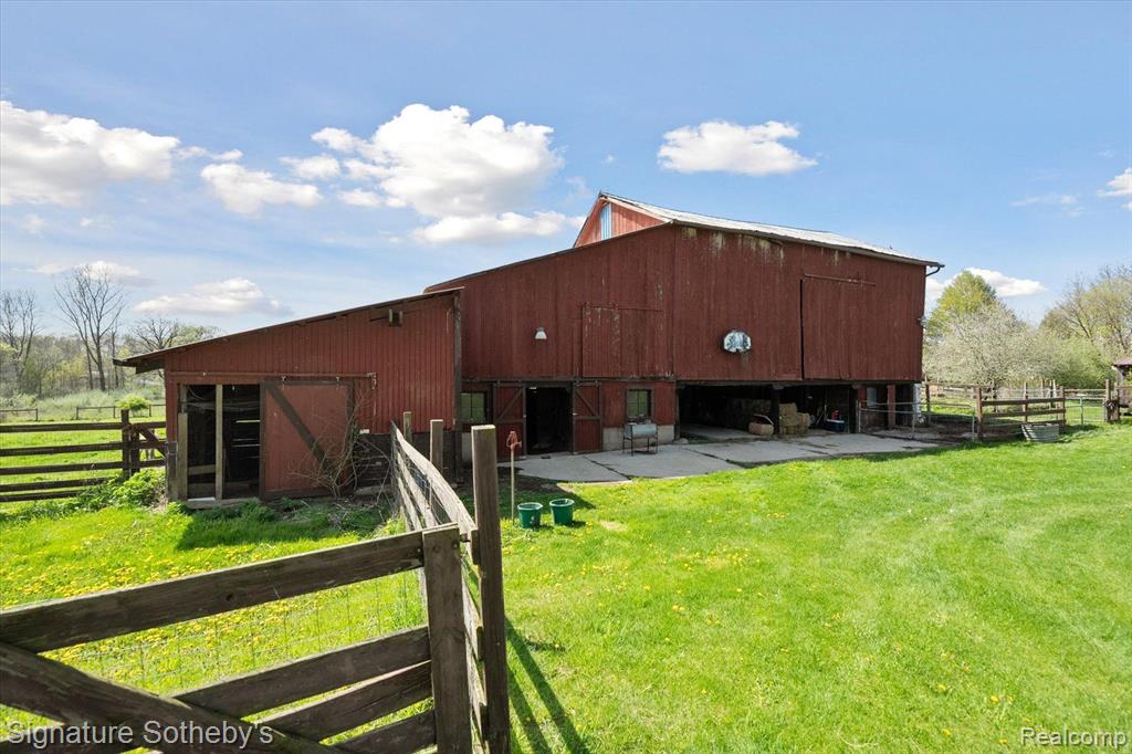 9827 KENNEDY Road, Munith, MI 49259 — Photo 81