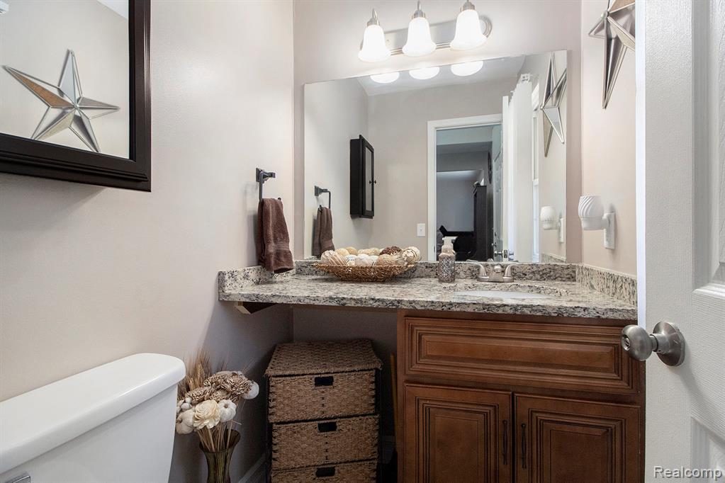 7946 Moonwood Place, Westland, MI — Photo 13