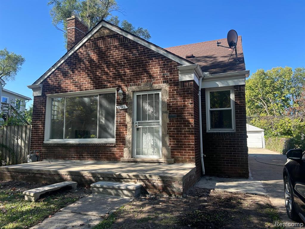 6515 Woodmont Avenue, Detroit, MI 48228 — front exterior