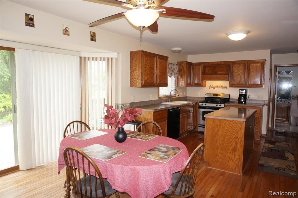 49954 Willowood Drive, Macomb, MI 48044 — Photo 3