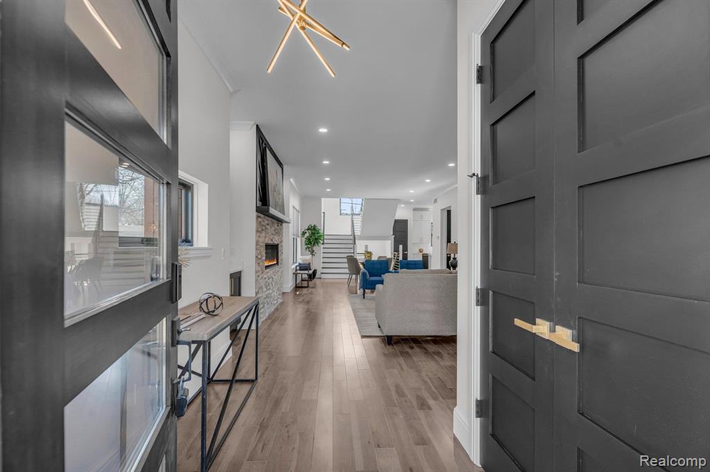 517 Catalpa Drive, Royal Oak, MI 48067 — Photo 5