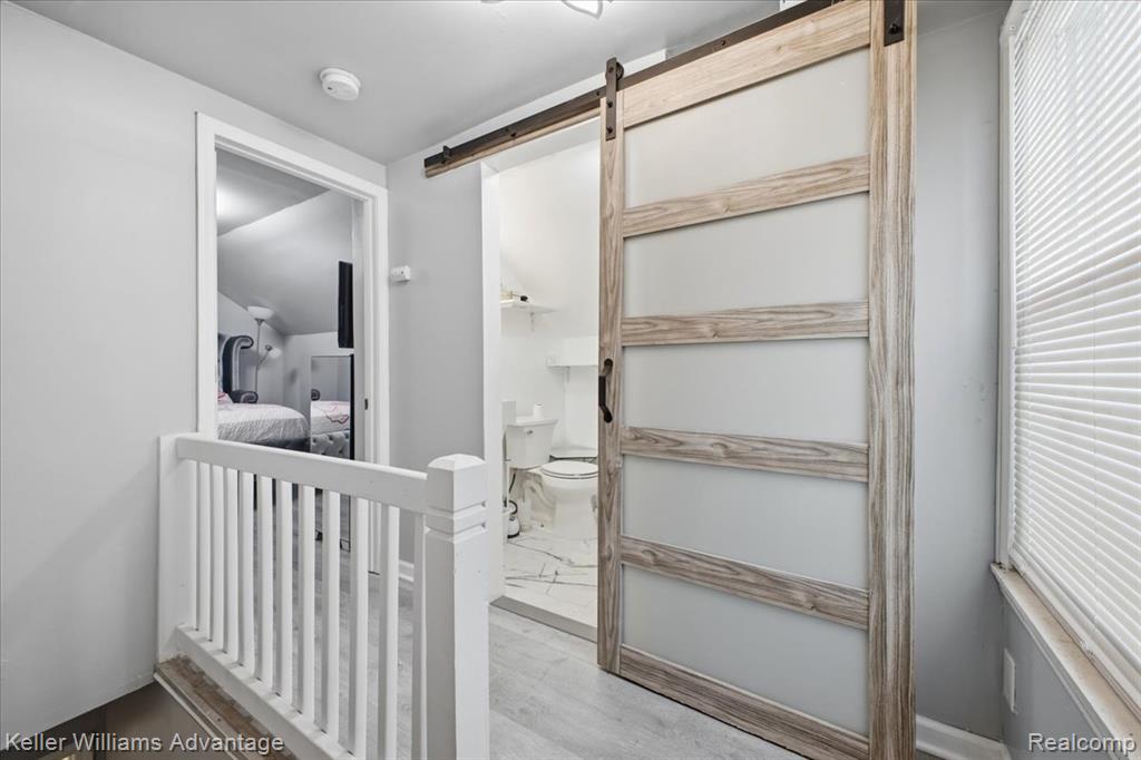 2145 Vernier Road, Grosse Pointe Woods, MI 48236 — Photo 25