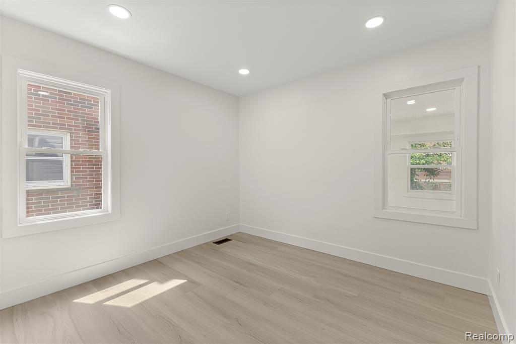6047 Yinger Avenue, Dearborn, MI 48126 — Photo 20