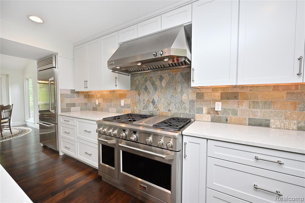 4801 N Harsdale Road, Bloomfield Hills, MI 48302 — Photo 12