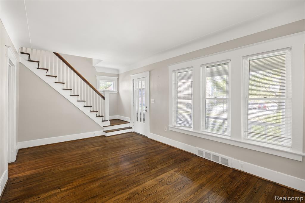 556 E Troy Street, Ferndale, MI 48220 — Photo 5