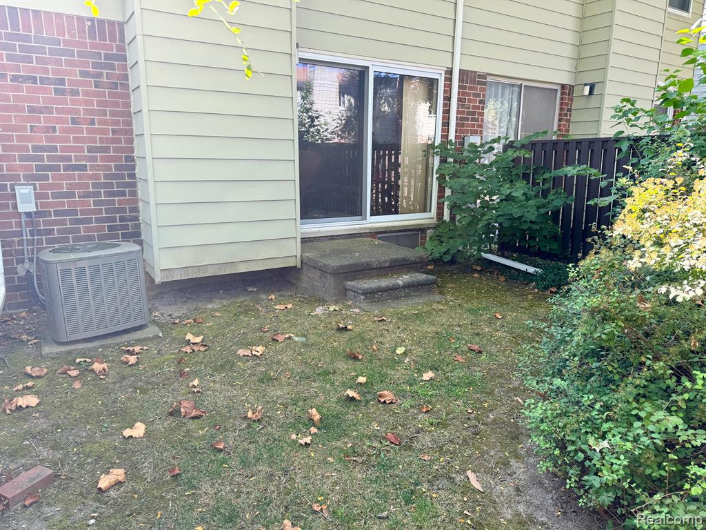 1976 RIDGE, Royal Oak, MI 48073 — Photo 30