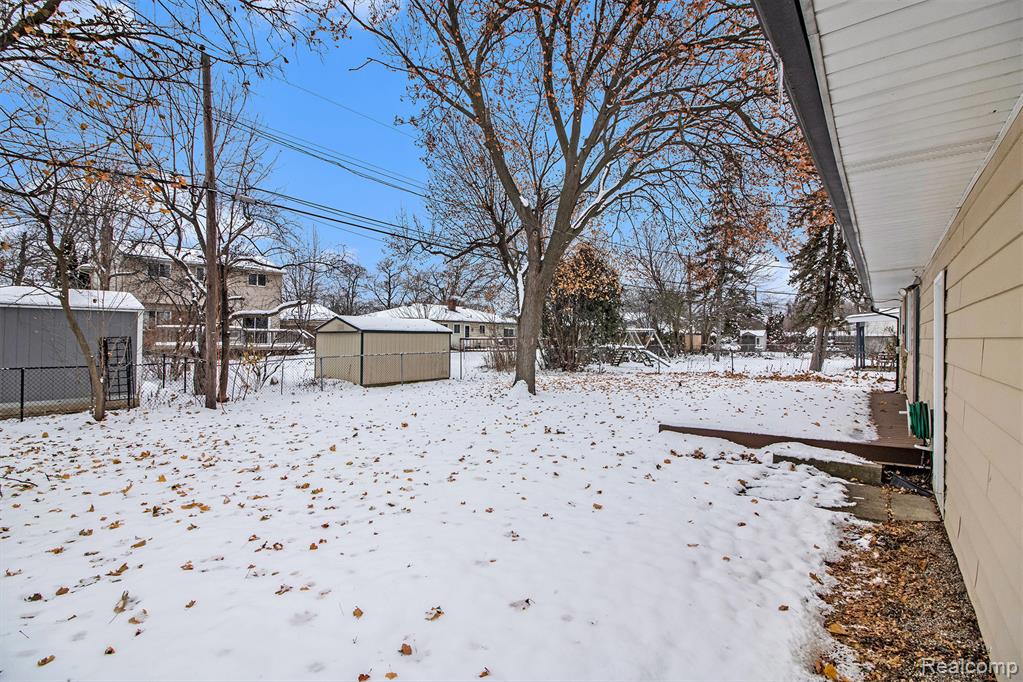 642 Provincetown Road, Auburn Hills, MI 48326 — Photo 23