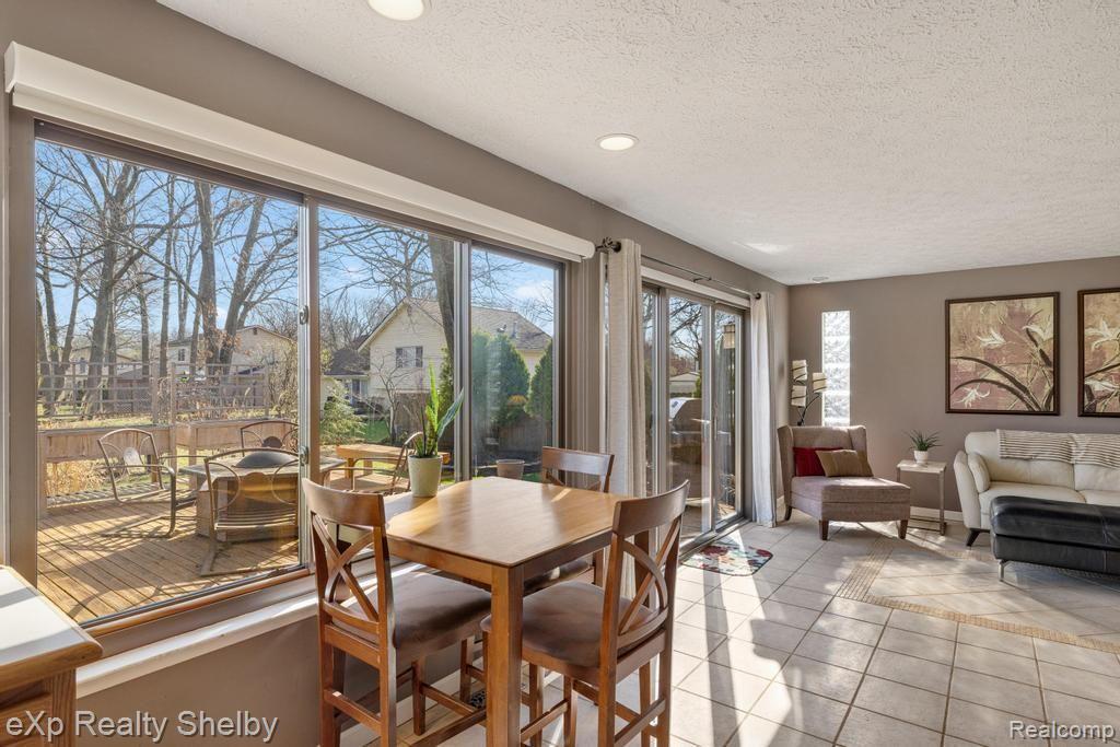 691 BARCLAY Drive, Troy, MI 48085 — Photo 13