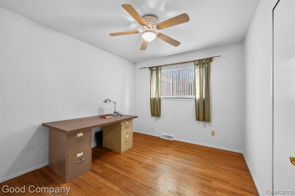 4215 Nickolas Drive, Sterling Heights, MI 48310 — Photo 16