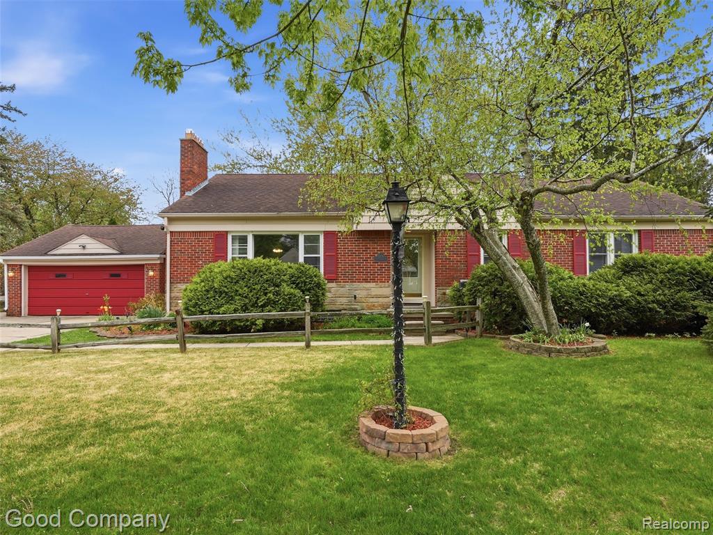 19706 Old Homestead Drive, Harper Woods, MI 48225 — Photo 2