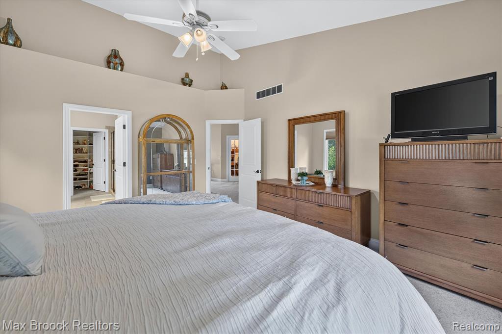 13141 Harbor Landings Drive, 76, Fenton, MI 48430 — Photo 23