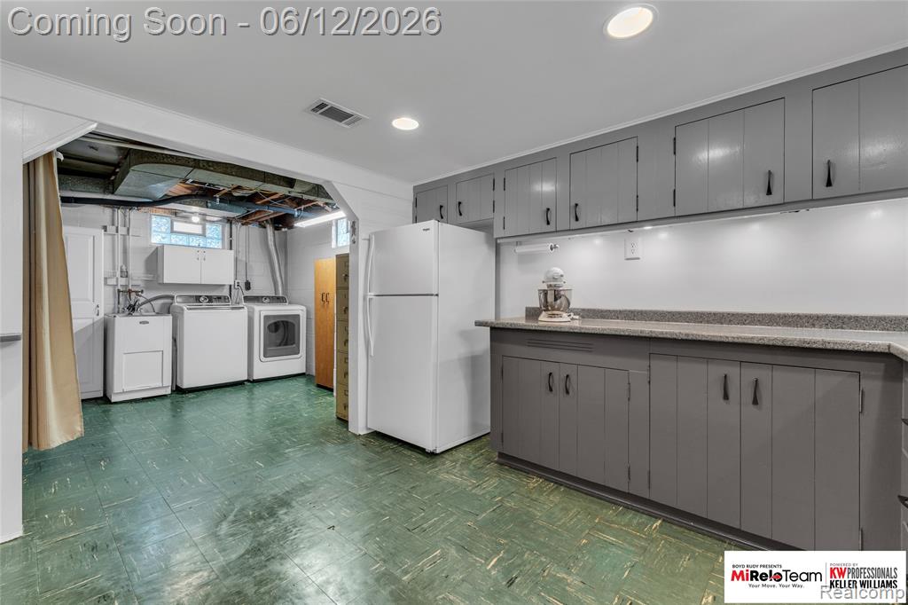 19525 Dalby, Redford, MI 48240 — Photo 22