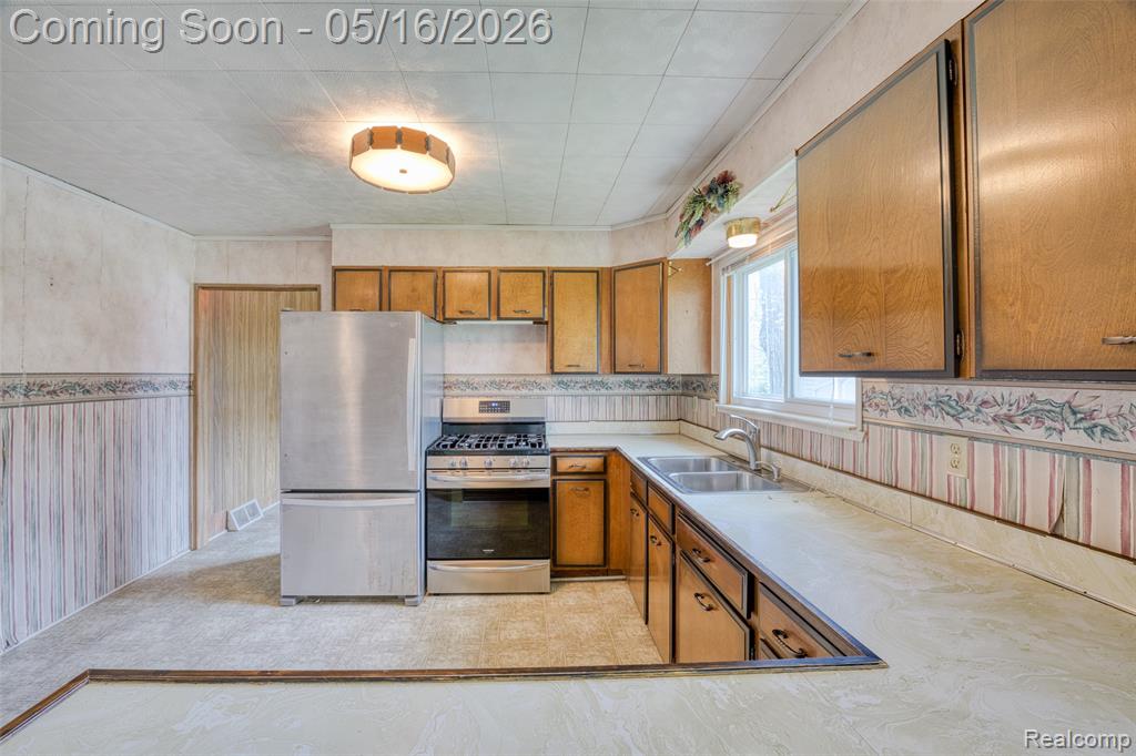 3518 N Shimmons Circle, Auburn Hills, MI 48326 — Photo 16