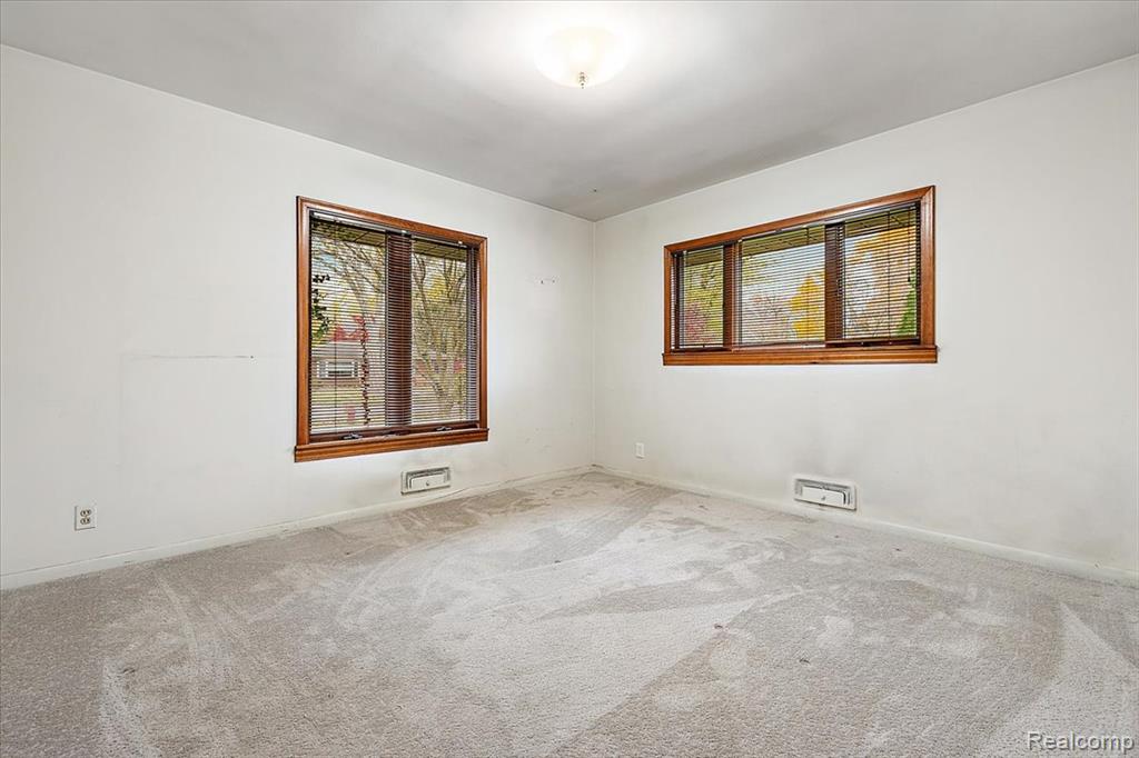 17455 Kinross Avenue, Beverly Hills, MI 48025 — Photo 24