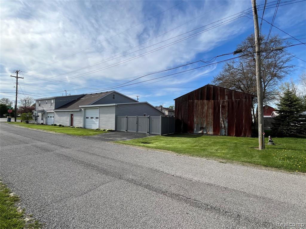 12660 Grafton Road, Carleton, MI 48117 — Photo 96