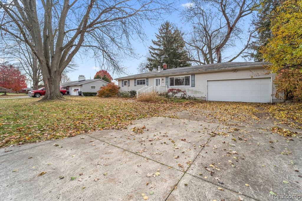 5033 Robinwood Street, Monroe, MI 48161 — Photo 2